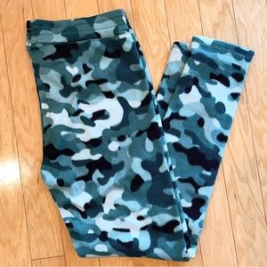 NEW Cuddl Duds Fleece Stretch Leggings, Green Camo 1X